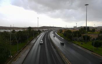 أمطار ورياح على مكة حتى الـ 9 مساءً