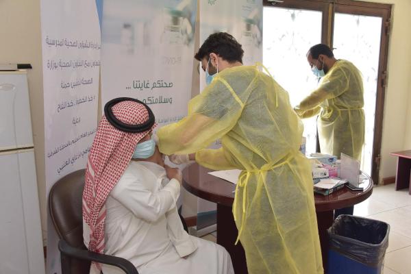 «اللقاح وتقييد السفر» أهم سبل الوقاية من الجائحة