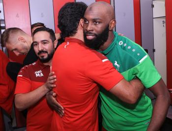 الاتفاق «يسوق» ميتس