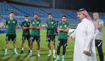 الأخضر يدشن معسكر الرياض