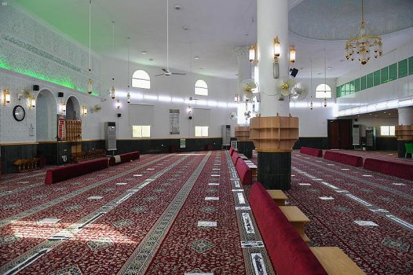فتح 16 مسجدا بـ 6 مناطق
