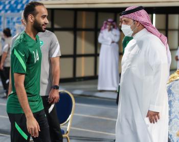 الأخضر يدشن معسكر الرياض