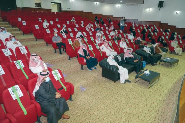 أدباء: الحركة النقدية خجولة وبطيئة
