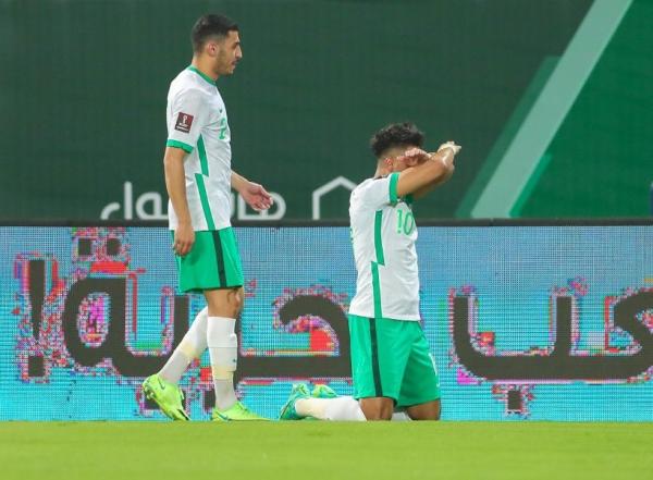 في حضرة الأمير الشغوف..الأخضر ماله وصوف