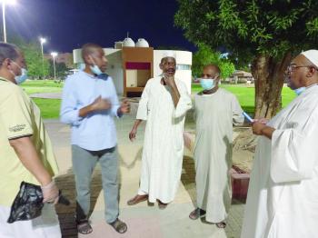 سودانيون يشاركون في «الشرقية نظيفة»