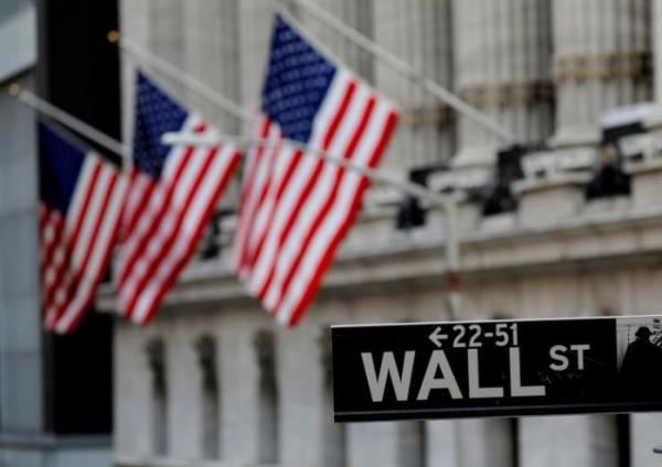 وول ستريت تفتح مستقرة وسط إحجام من المستثمرين