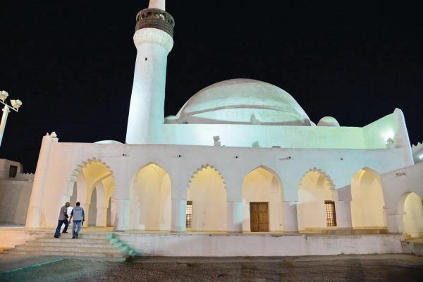 «القبة».. مسجد يحمل عبق ماضي الأحساء