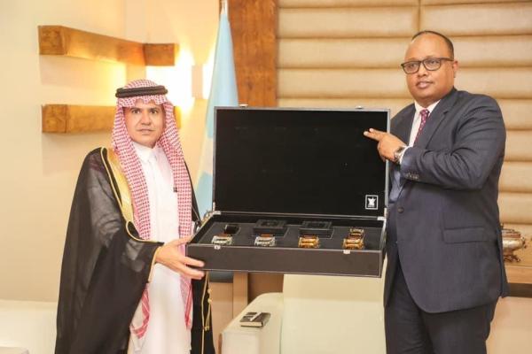 بعد غياب 30 عاما .. سفارة المملكة تعود إلى الصومال   