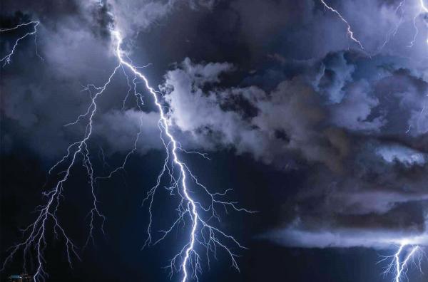 البرق يقتل 27 شخصا بالهند