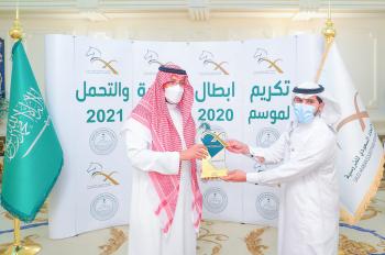 رئيس اتحاد الفروسية يكرم أبطال القدرة والتحمل