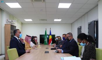 قطان يبحث تعزيز التعاون مع وزير خارجية سيشل