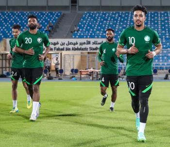 الاخضر يختتم تحضيراته لسنغافوره