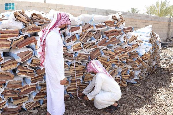 استرداد 1665 متر حطب محلي بالقصيم