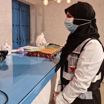 البحرين.. مخالفة 57 مطعما ومقهى
