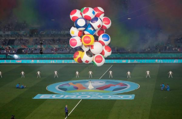 «يورو».. تعود في زمن الكورونا