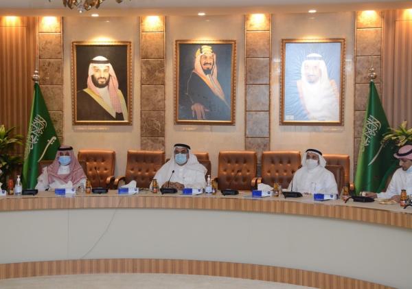 بحث التحول من الأساس النقدي إلى «الاستحقاق المحاسبي»