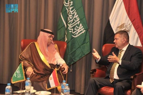 «القصبي» يستعرض مع وزراء مصريين التعاون التجاري والاقتصادي