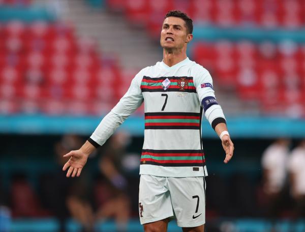 رونالدو يقود البرتغال للفوز على المجر