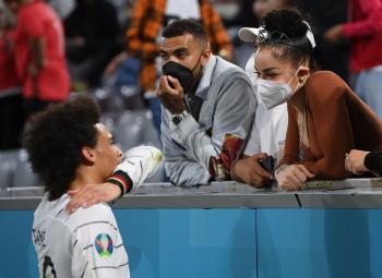تقريرالديوك تضرب حلم المانشافت بالنيران الصديقة