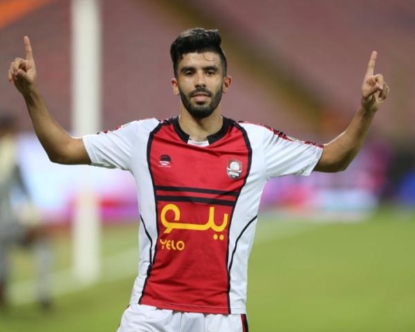 الرائد يستغني عن 4 أجانب ويتمسك بـ 3