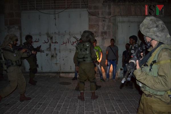 الاحتلال يعتقل ستة فلسطينيين من «نابلس»
