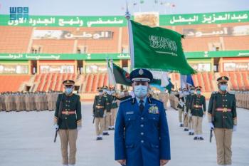 نيابة عن ولي العهد.. رئيس الأركان يرعى حفل تخريج «تأهيل الضباط الجامعيين»
