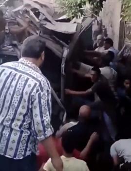 مصر.. مصرع 2 وإصابة 6 في حادث تصادم قطار بحافلة 