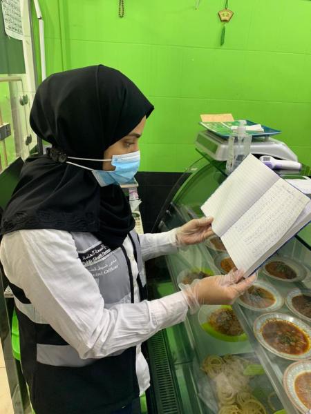 البحرين : مخالفة 30 مطعم ومقهى للإجراءات الوقائية
