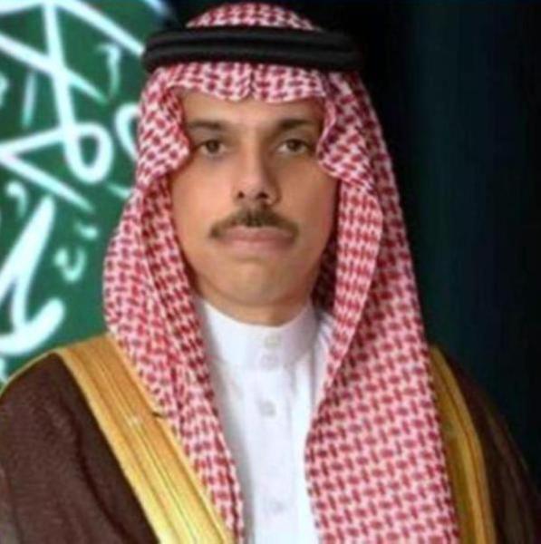 وزير الخارجية يتلقى رسالة خطية من نظيره المصري