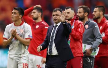 مدرب مقدونيا أول ضحايا اليورو
