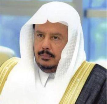 رئيس الشورى يشارك في جلسة البرلمان العربي ويتسلم وسام التميز 