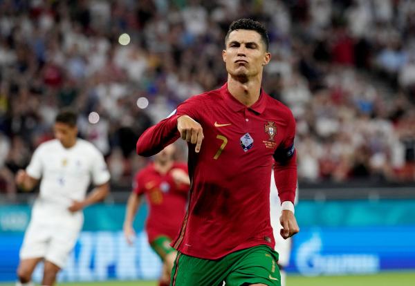 رونـالدو.. جلاد الجلادين