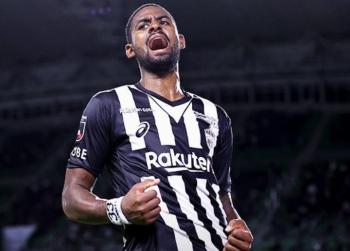 الأهلي يرمم دفاعه بالبرازيلي دانكلير