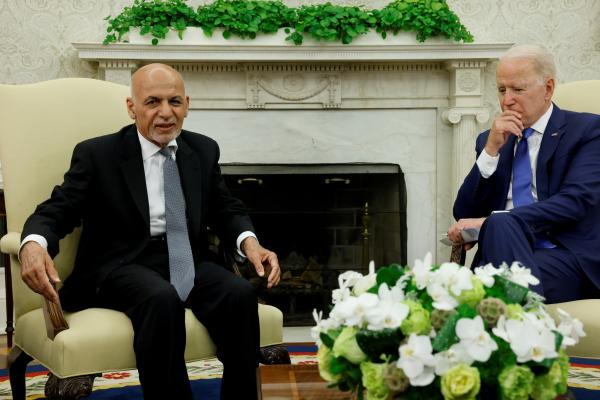 بايدن يدعو الأفغان إلى «تقرير مستقبلهم»