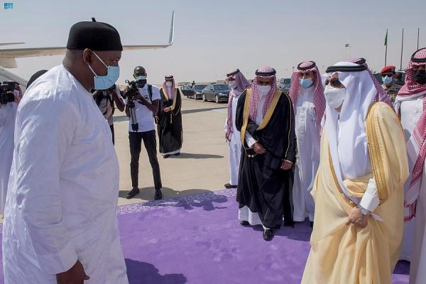 رئيس جامبيا يصل الرياض