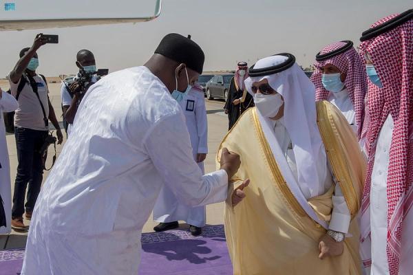 رئيس جامبيا يصل الرياض