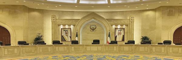 الكويت تسمح للمواطنين المُطعمين وأقاربهم بعبور المنافذ