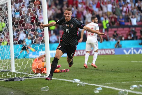 فرحة الجمهور الكرواتي بأداء منتخب بلاده امام الماتادور