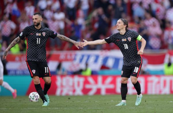 فرحة الجمهور الكرواتي بأداء منتخب بلاده امام الماتادور