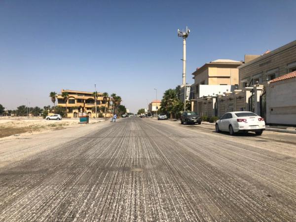 بدء تأهيل وإعادة سفلتة شوارع «تحلية الخبر»