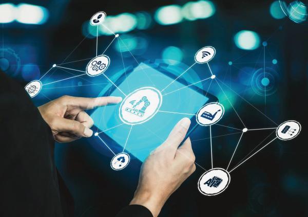 التحول الرقمي في الإجراءات الحكومية يدعم بيئة الأعمال وجذب الاستثمارات