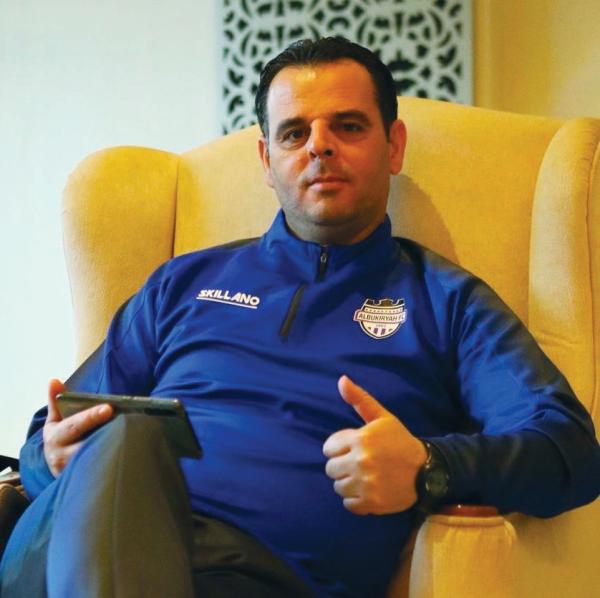 القادسية يتعاقد مع المدرب التونسي دحمان