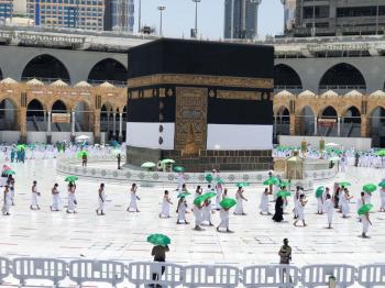 خطيب الحرم : نقد المرء لذاته من أنبل المهمات