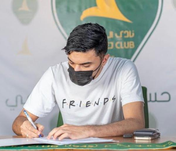 الخليج يجدد لـ «القائد»