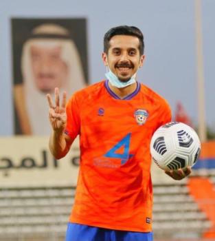 الفيحاء يجدد عقد عبدالله الدوسري