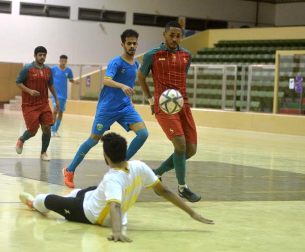 انطلاق نهائيات الصالات