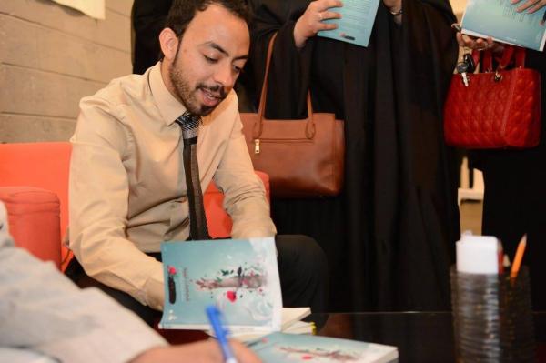 حاجة المجتمع إلى الشعراء كاشتياق الليل للنجوم