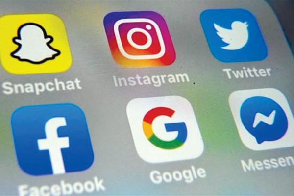 عمالقة الإنترنت قد يغادرون هونج كونج