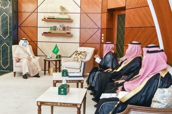 أمير الشرقية : القيادة تحرص على تأهيل الشباب لسوق العمل