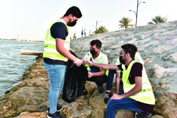 التطوع.. مبادرات حضارية تنعش رئة القطيف